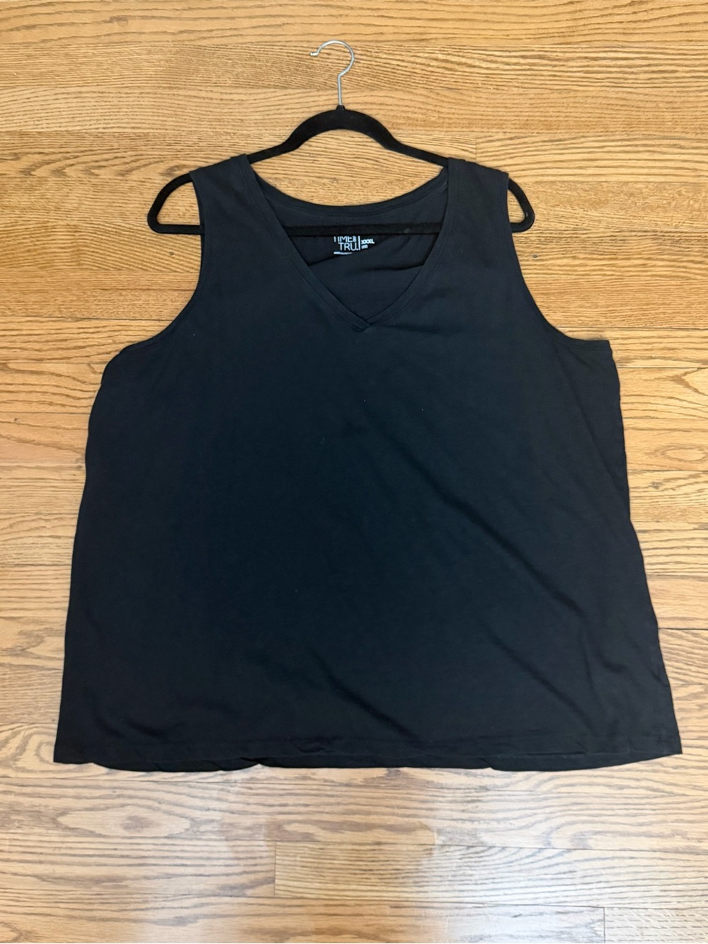 Time and Tru Black Sleeveless V-Neck Tank Top Women’s XXXL 22